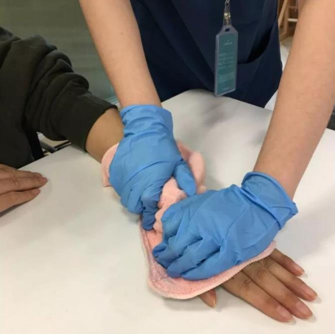 康复中心不光要做身体的康复，还要重建患者信心