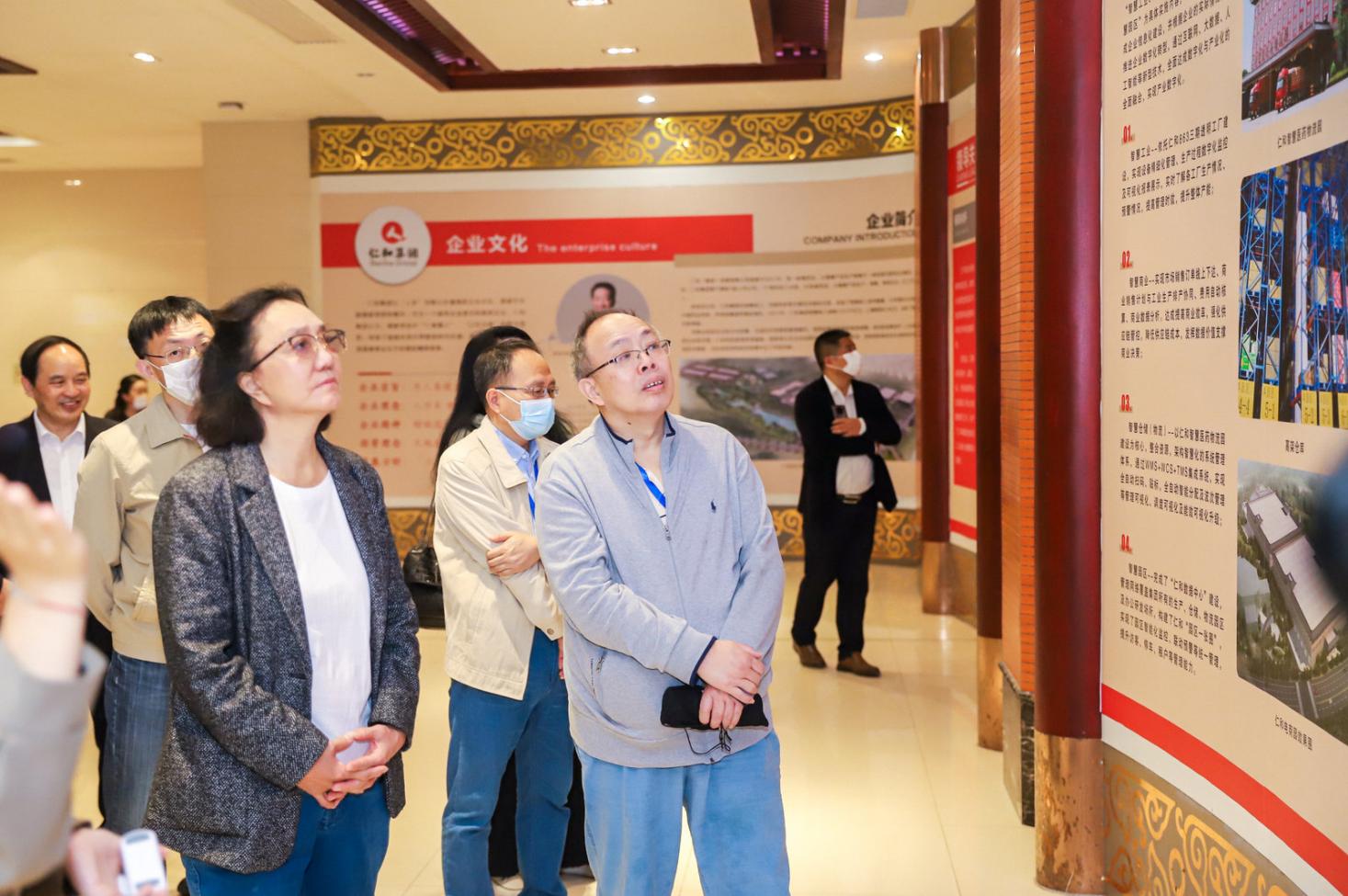 强大院士阵容惊艳药交会，仁仁健康开辟微生态产业发展新格局