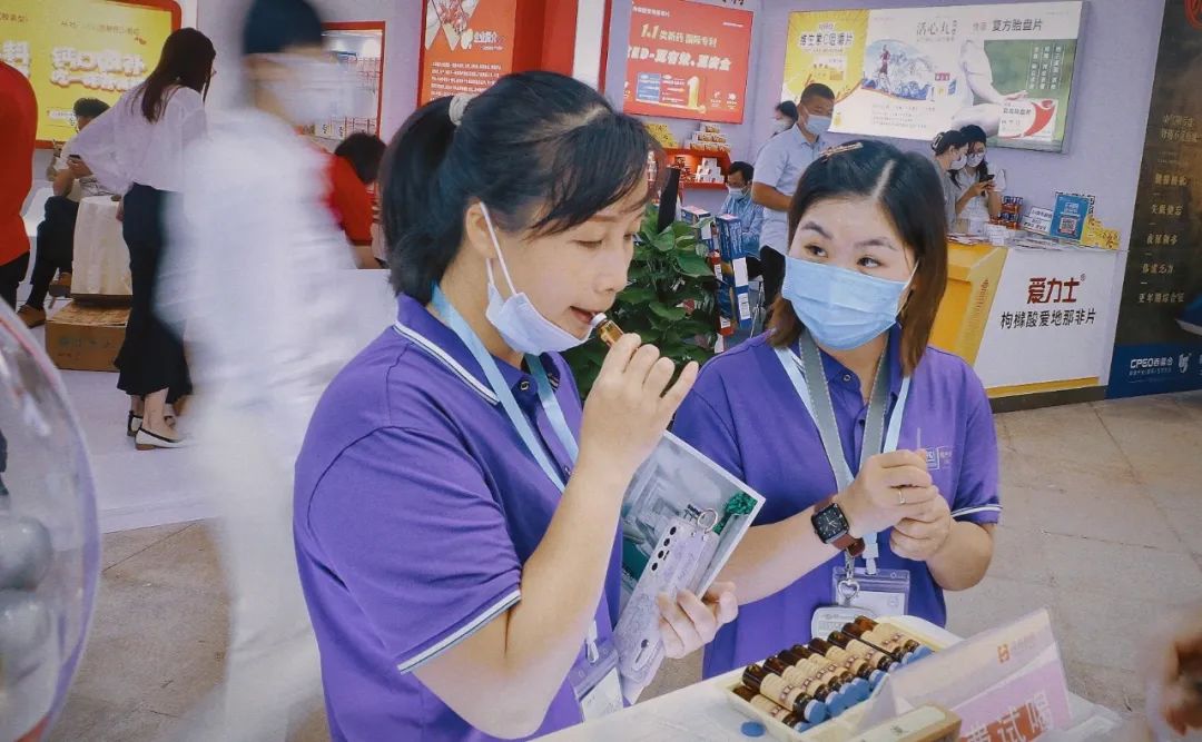  汉森制药亮相2022年西普会丨四磨汤口服液再度荣膺“健康产业品牌榜”