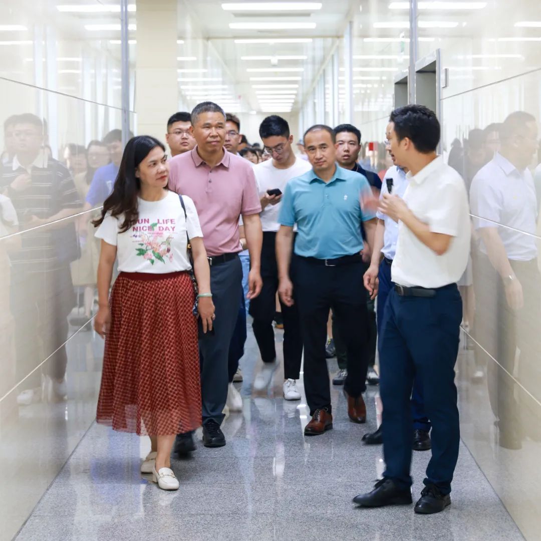 湖南师范大学MBA移动课堂走进汉森制药