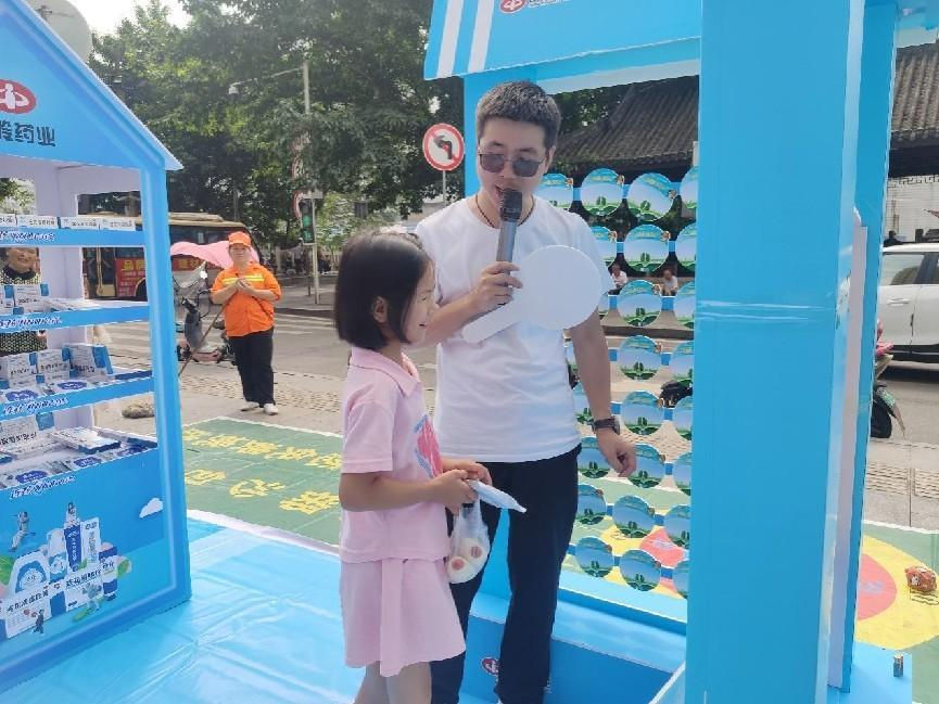 这场“花式”科普又来啦!“知感冒防流感全民科普公益行”活动走进万盛区