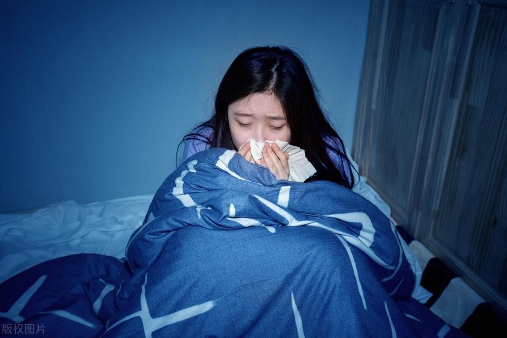 避开这二条治疗误区！感冒发烧用连花清瘟对症治疗