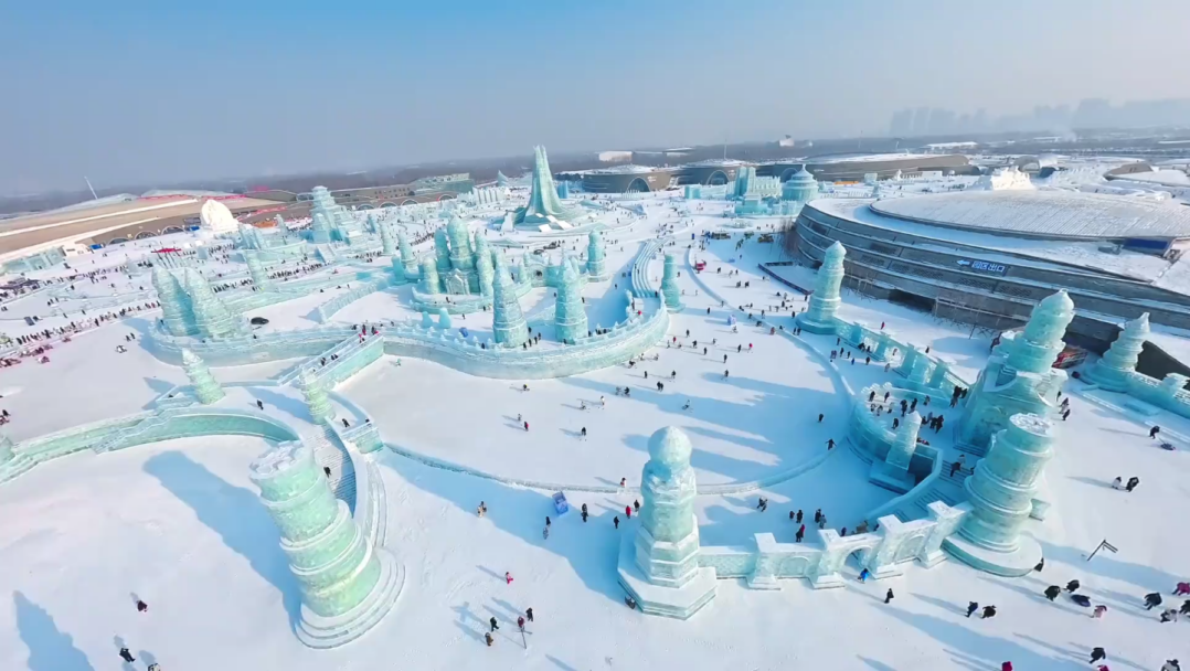 南方小土豆勇闯东北冰雪大世界，京万红提供冻伤自救指南