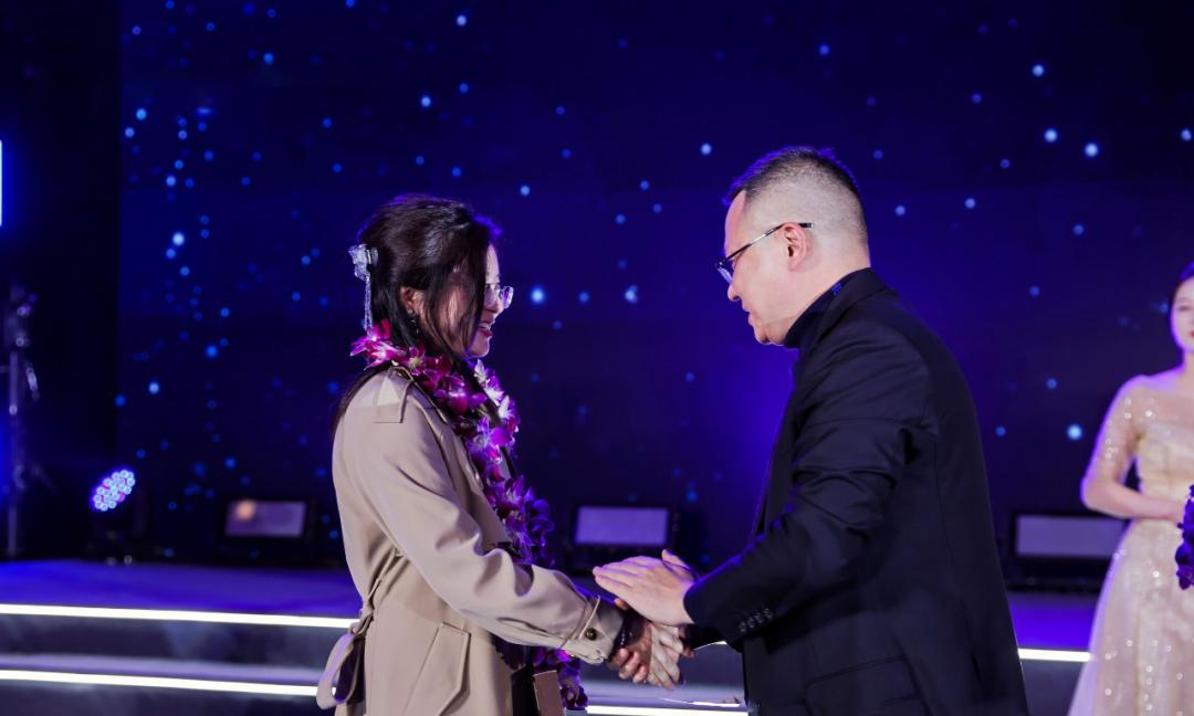 江苏颐海药业见证西鼎十年