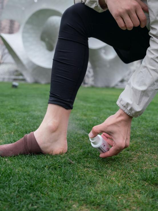 崴脚能用伤科灵吗？