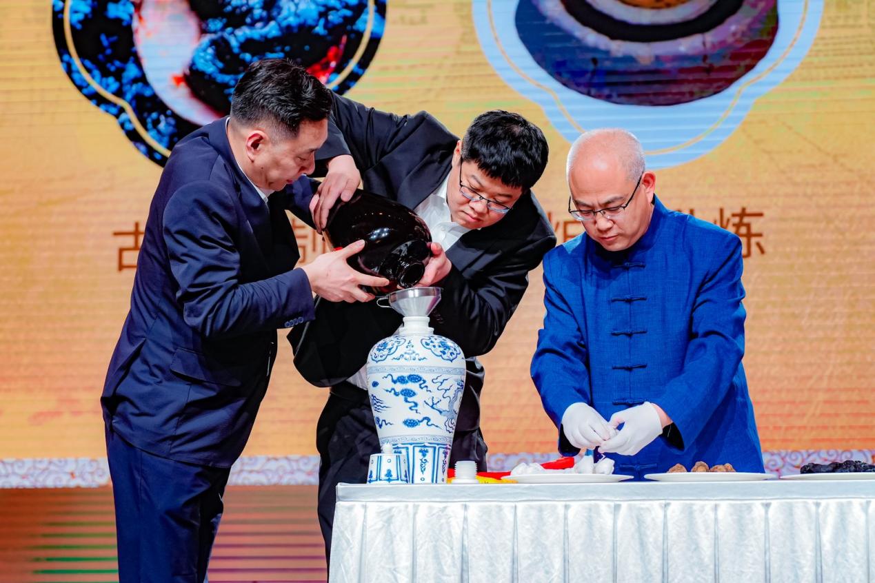 匠心对话五百年时光，传承启航新时代远扬 ——广誉远2025乌镇健康论坛午宴共绘中医药时代华章