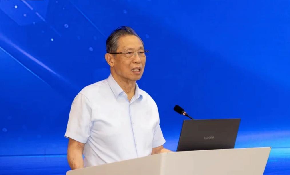 钟南山：对待新冠要像流感一样！治疗用药推荐先诺欣等特效药