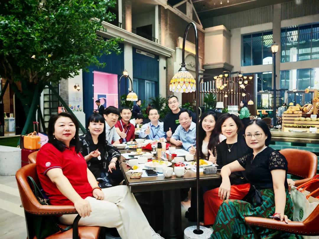 第五届星辰会盛大启幕：医药零售行业共探变局破局之道，女性力量点亮健康中国新征程