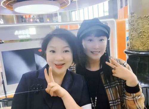 四美同学汇相聚西普会 探索大健康新趋势