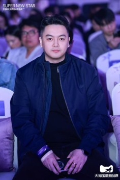 赤尾红科技荣膺天猫双项大奖：以“药械融合”科技重塑国产安全套行业标杆‌