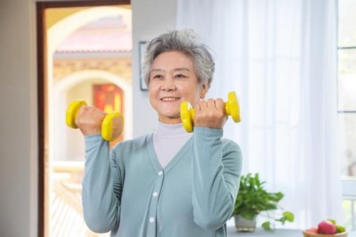 春节礼赠新趋势：“家庭健康管理”模式下，子女如何表达孝心？