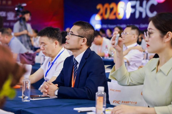 从“卖药终端”到“社区健康枢纽”：李胜塔亮相2026 FHC大会，深度解析药店战略转型实战路径